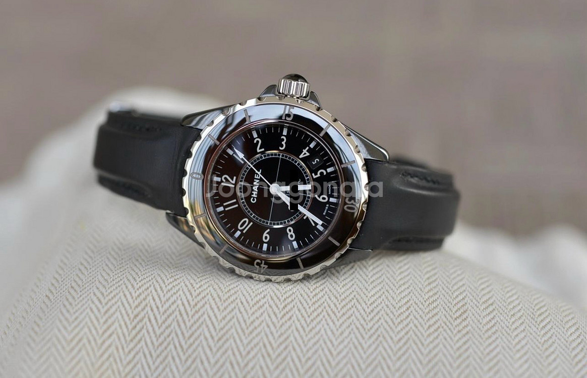 샤넬 j12 시계 38mm 블랙 오토매틱--2