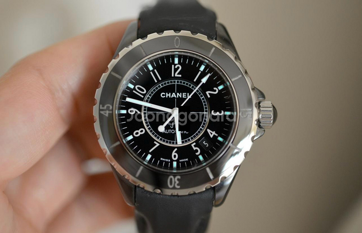 샤넬 j12 시계 38mm 블랙 오토매틱--8