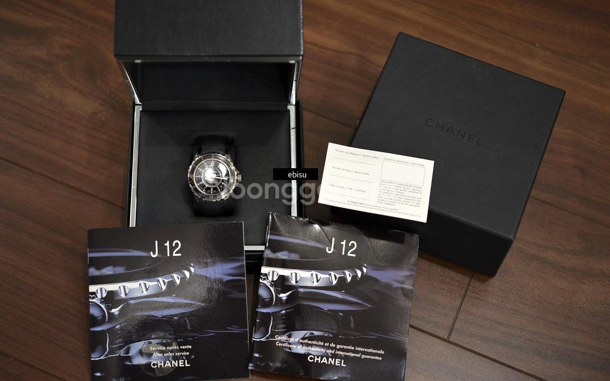 샤넬 j12 시계 38mm 블랙 오토매틱--9