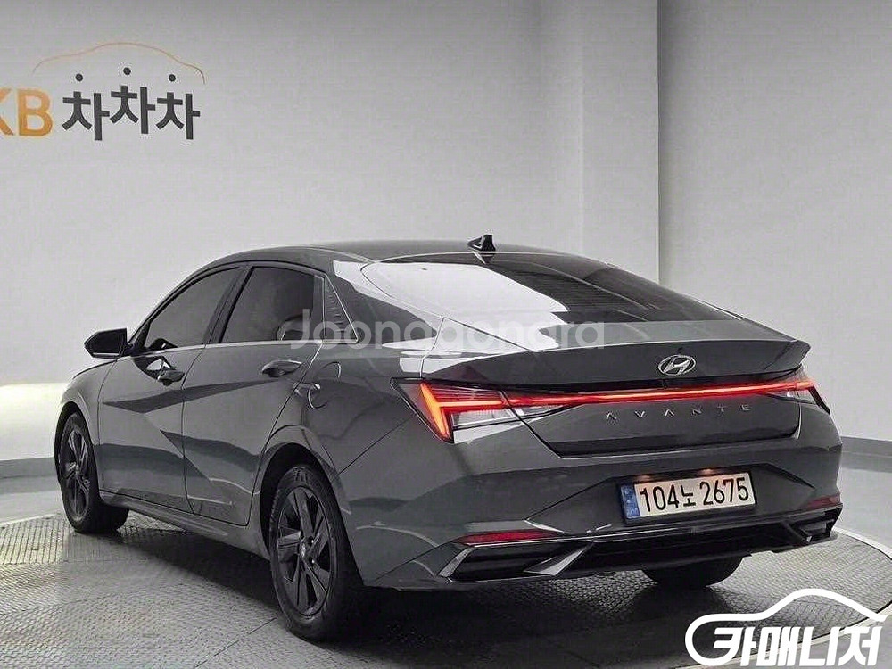 [현대]아반떼 (CN7) 1.6 LPI 모던 (5인승)--1