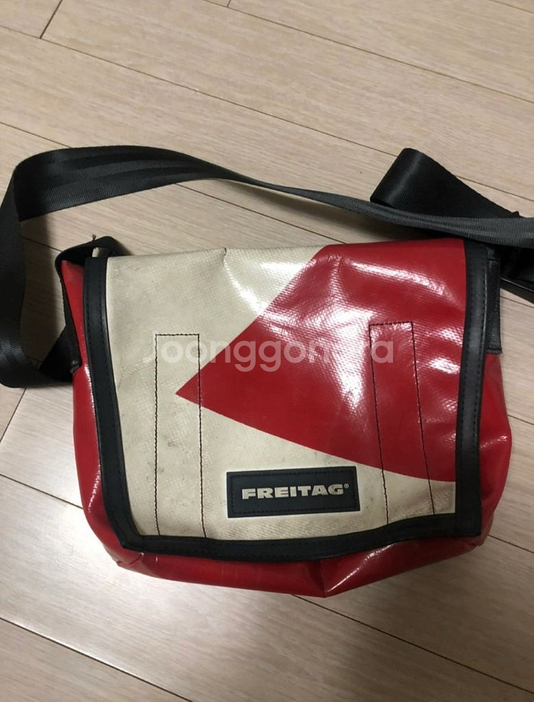 프라이탁 라씨--0