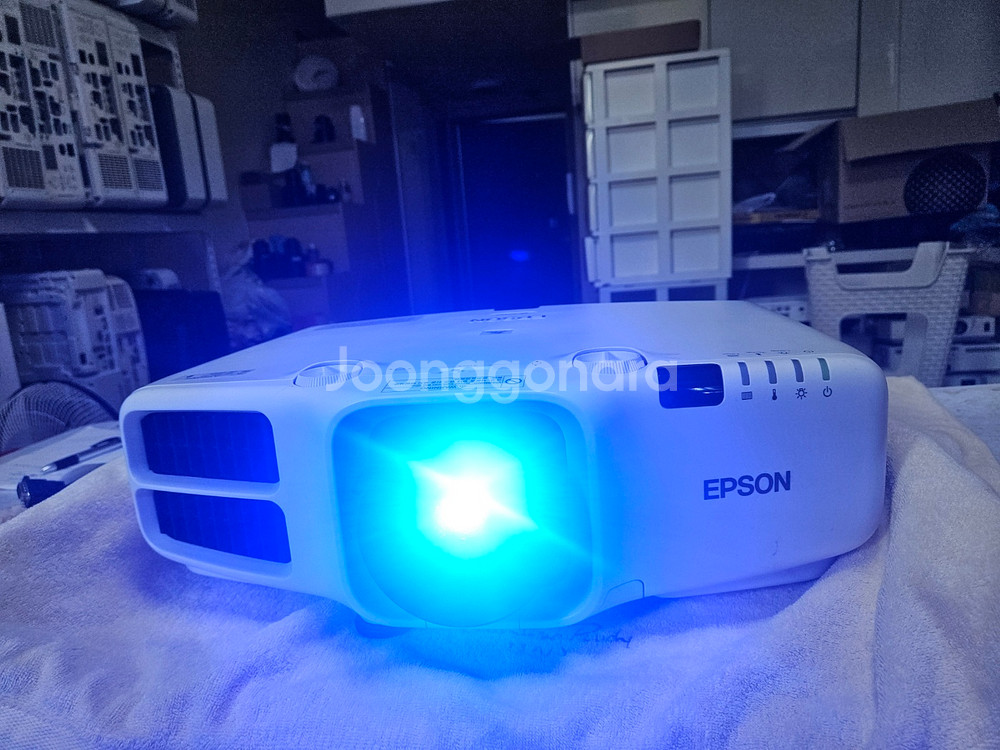 7000안시 빔프로젝터 엡손 EB-G6350 A급--1