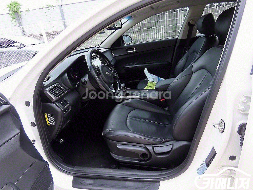 [기아]K5 2세대 MX 2.0 LPI 럭셔리 A/T--4