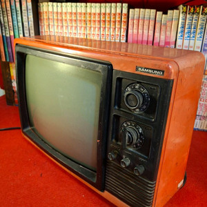 빈티지 빨강 삼성전자 TV