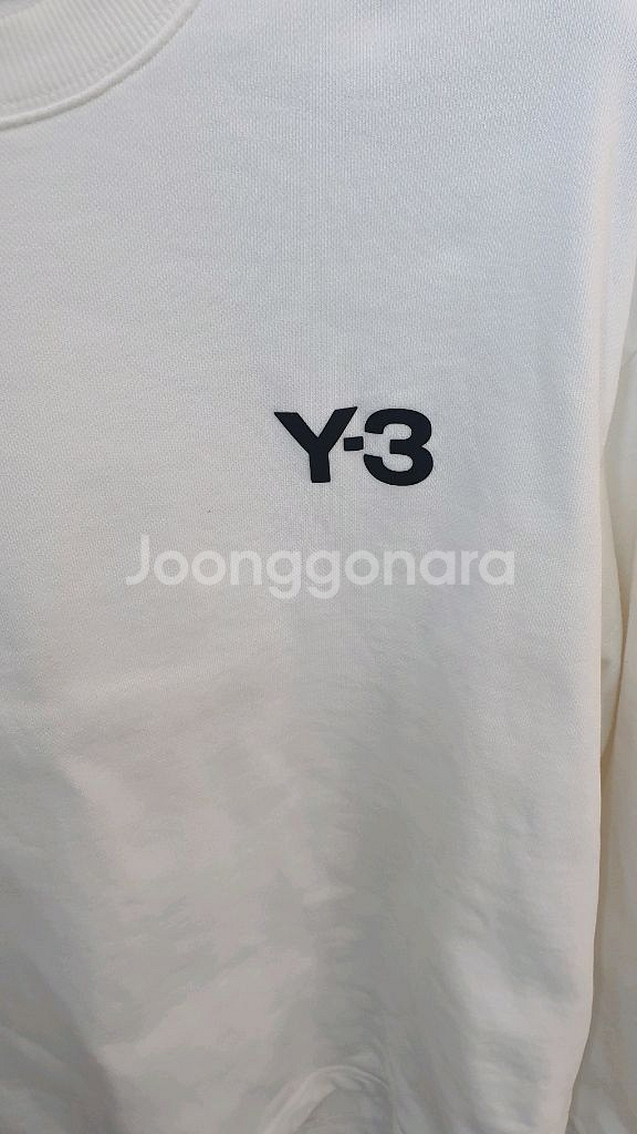 흰색 Y-3 맨투맨 티셔츠 L사이즈입니다.--7