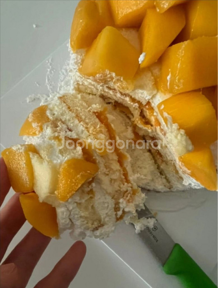 투썸 망고 피치 생크림 케이크 싸게팔아요!!--3