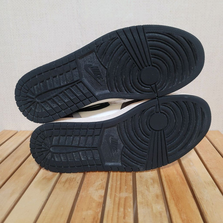 나이키 에어 조던 1 레트로 하이 OG 275 이미지