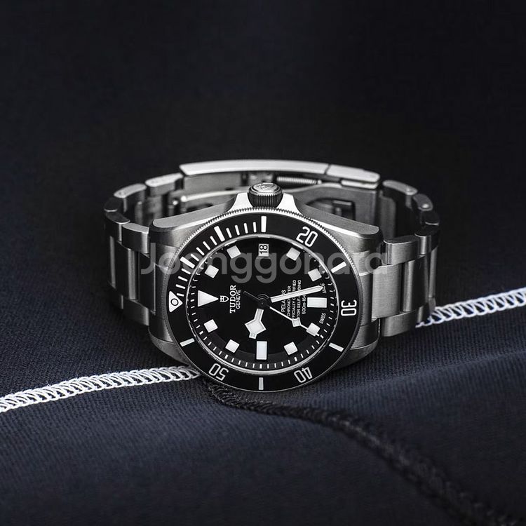 튜더 펠라고스 티타늄 데이트 42mm 블랙--3