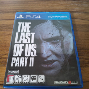 PS4 라스트 오브 어스 2 팝니다