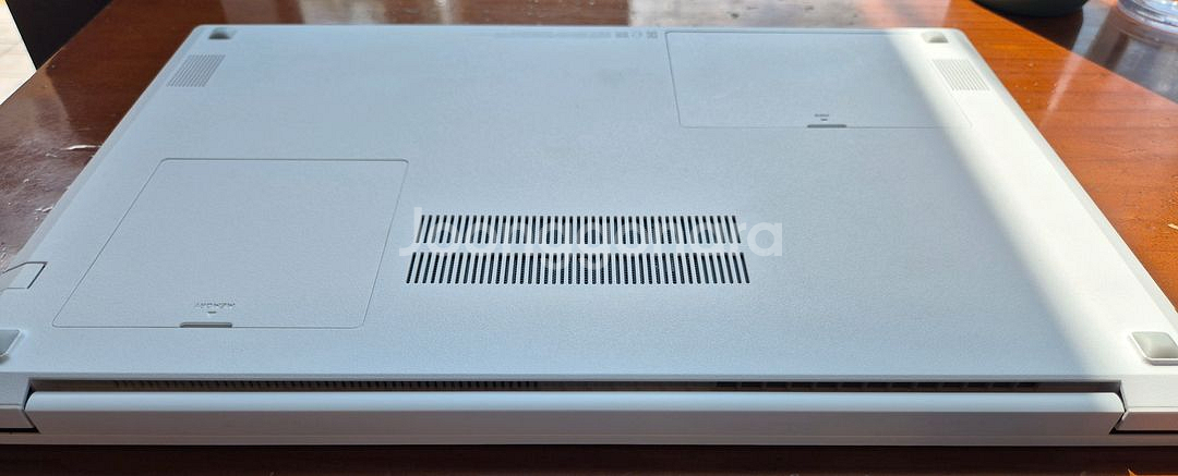 삼성 노트북 플러스2 NT550XDA-K78AT--6