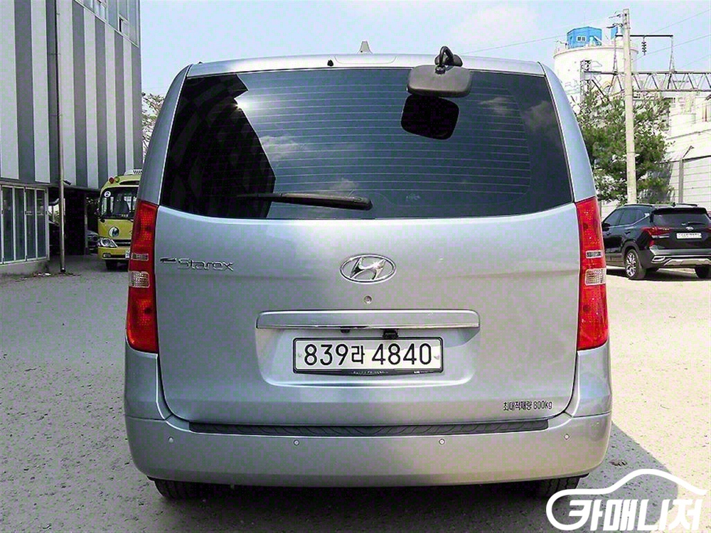 [현대]더 뉴 그랜드 스타렉스 2WD 밴 3인승 LPi 이미지