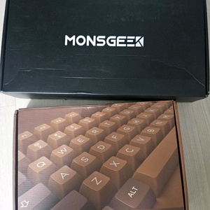 monsgeek m3 커스텀키보드 (fr4 보강판)