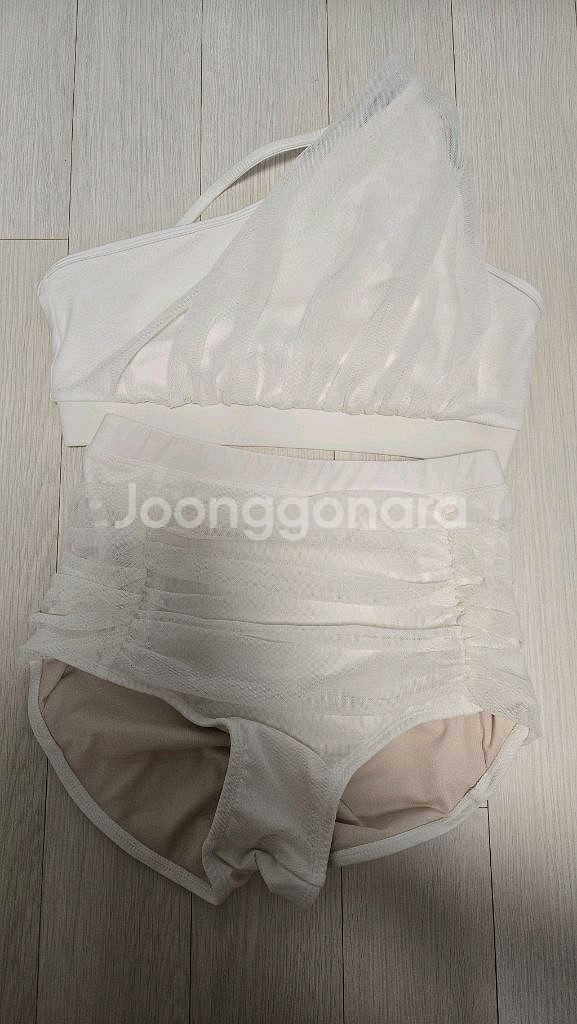 핫한 폴웨어 비너스 크림 M사이즈 판매--0