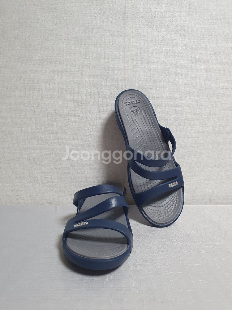 240mm 크록스 슬리퍼 파트리시아 웨지 샌들 네이비--0