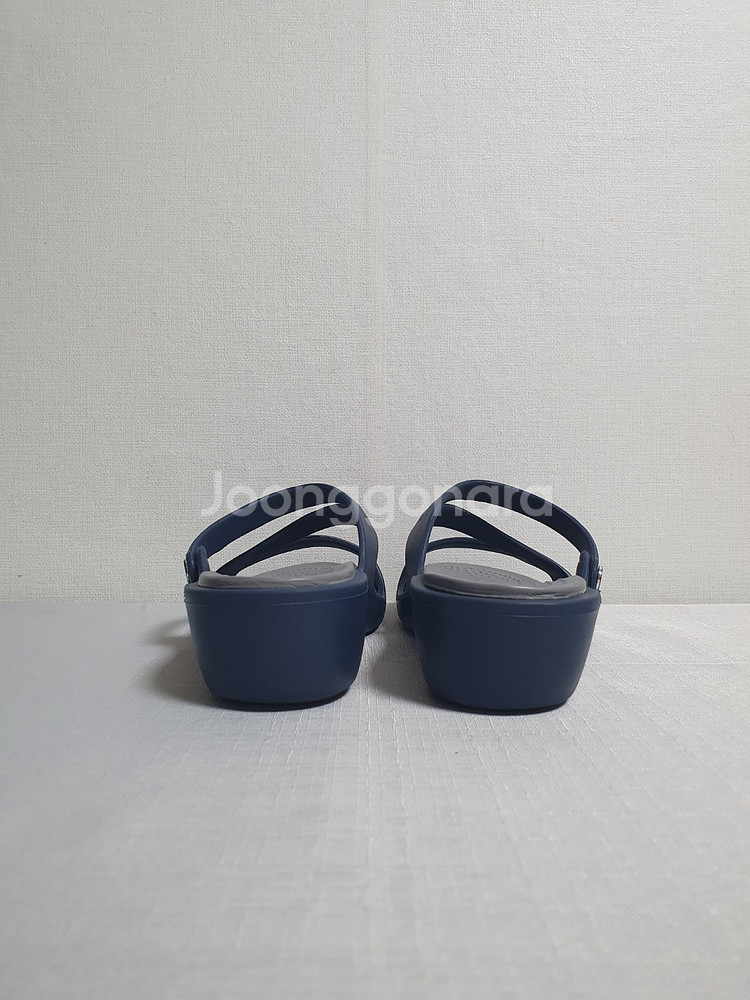 240mm 크록스 슬리퍼 파트리시아 웨지 샌들 네이비--2