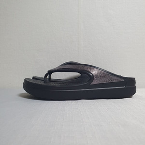 240mm 크록스 쪼리 슬론 샤인 블랙 실버 플립플랍