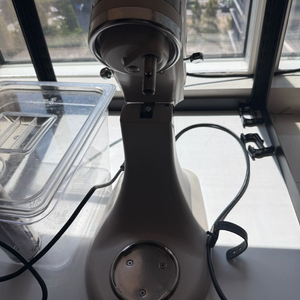 키친에이드 반죽기 판매합니다.