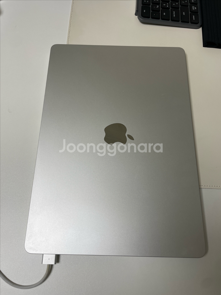 맥북 에어 M2 실버 256 8gb--1