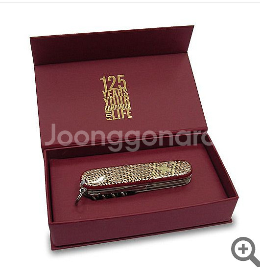 스위스 빅토리녹스 리미티드에디션 맥가이버칼 멀티툴--1