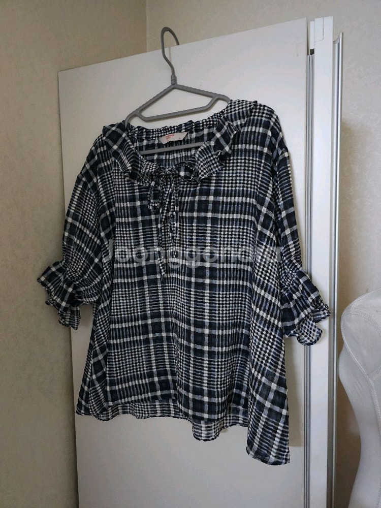 에잇세컨즈 루즈핏 체크무늬 프릴 블라우스 7부--0