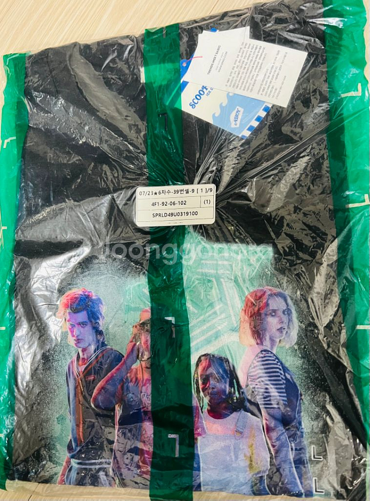 [새제품/미개봉] 기묘한이야기 블랙 티셔츠--2