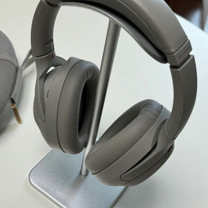 Sony WH-1000XM4 + 거치대 증정