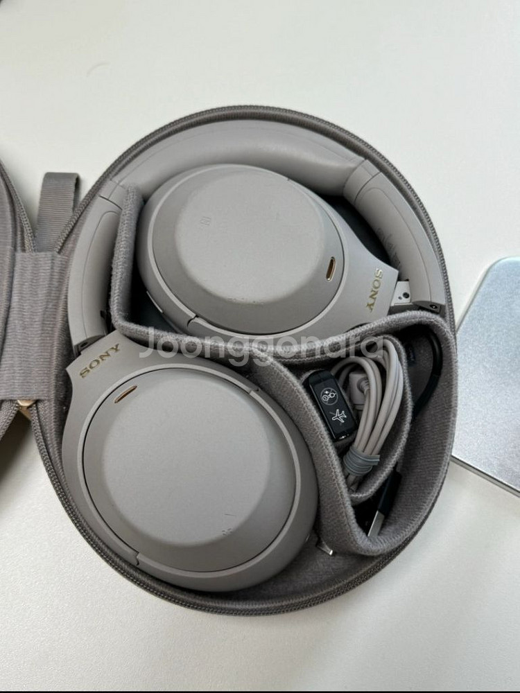 Sony WH-1000XM4 + 거치대 증정--2