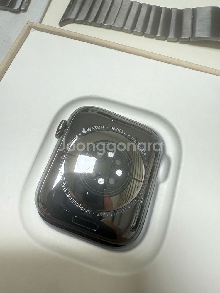애플워치6 에르메스 44mm 느와르 셀룰러 팝니다.--1