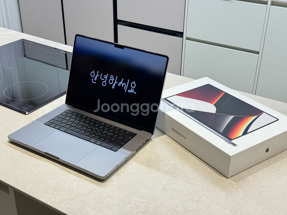 s급 박풀 m1pro 맥북프로 16인치 (16G 1TB--0