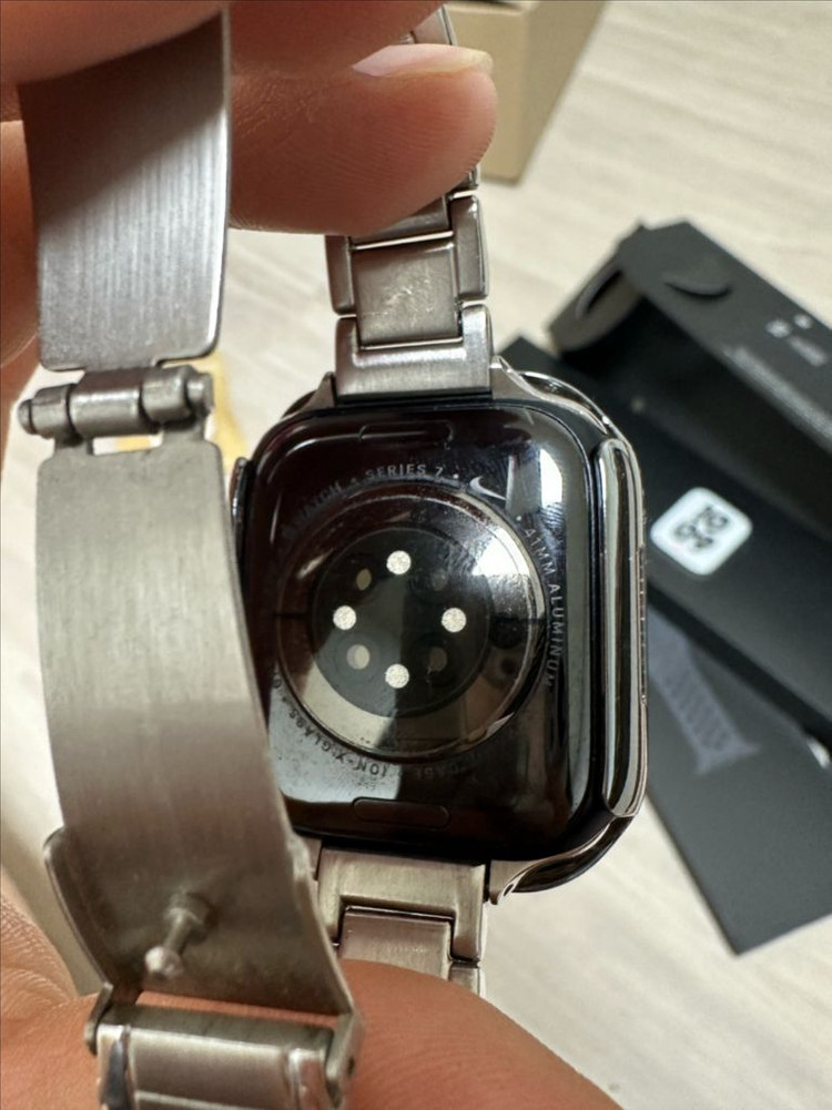 애플워치 시리즈7 41 mm 미드나잇 알루미늄 나이키 이미지