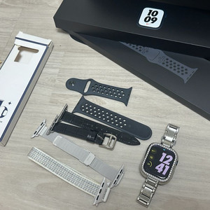 애플워치 시리즈7 41 mm 미드나잇 알루미늄 나이키