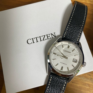 시티즌 nb1050 흰판 A급, 착용 10회 미만