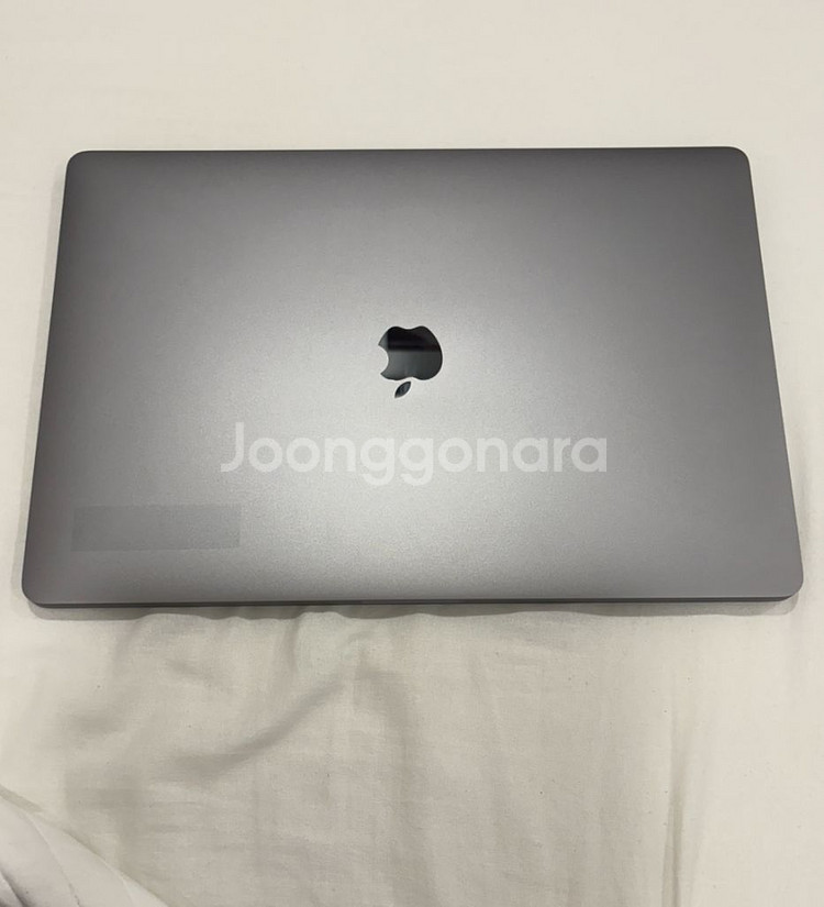 맥북 프로 16인치 i7 2019년형 + 케이스 충전기--0