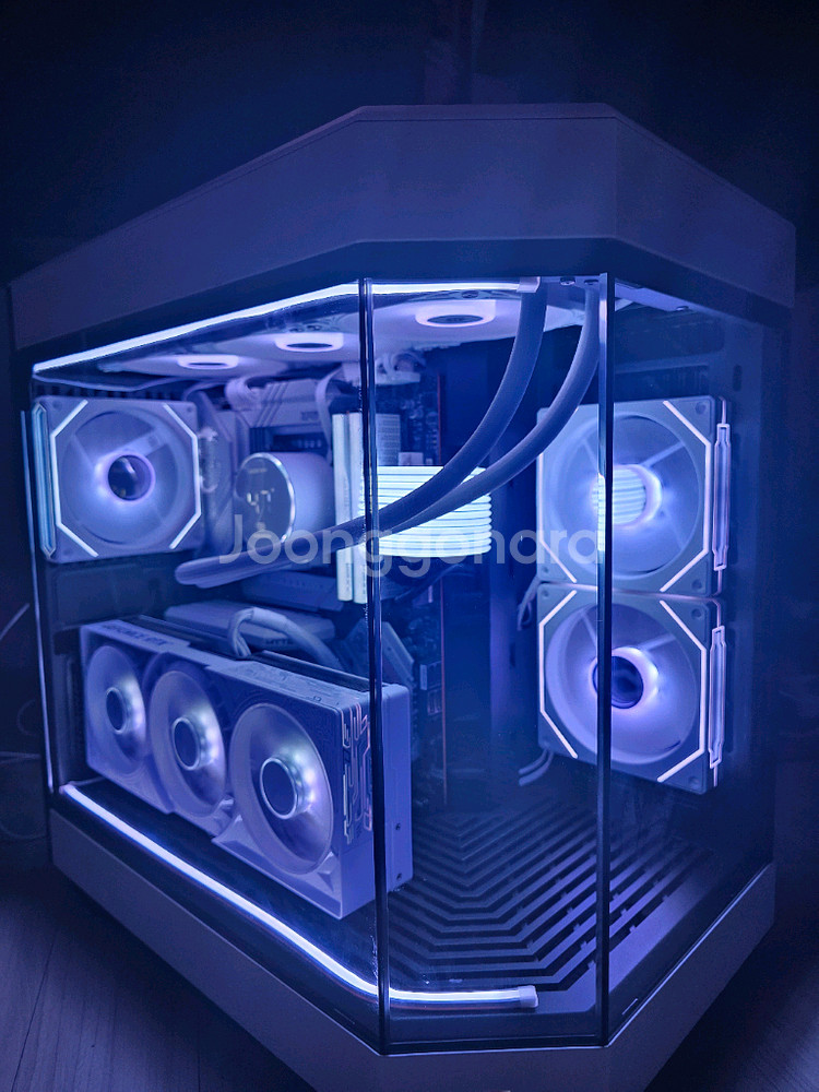 i7-14700K RTX5080 화이트 어항본체--1