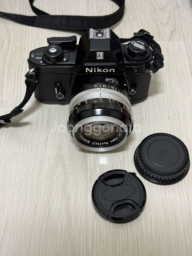 니콘Em필름카메라와니콘수동50.4수동단렌즈--0