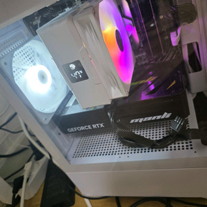 게이밍 pc 판매합니다 9600 5060ti 32gb