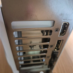 기가바이트 5070ti aero