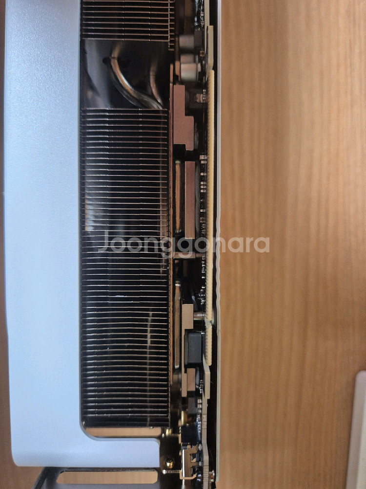 기가바이트 5070ti aero--1