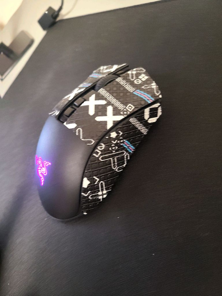 레이저 데스에더 v2 pro + 무선 충전 독 이미지