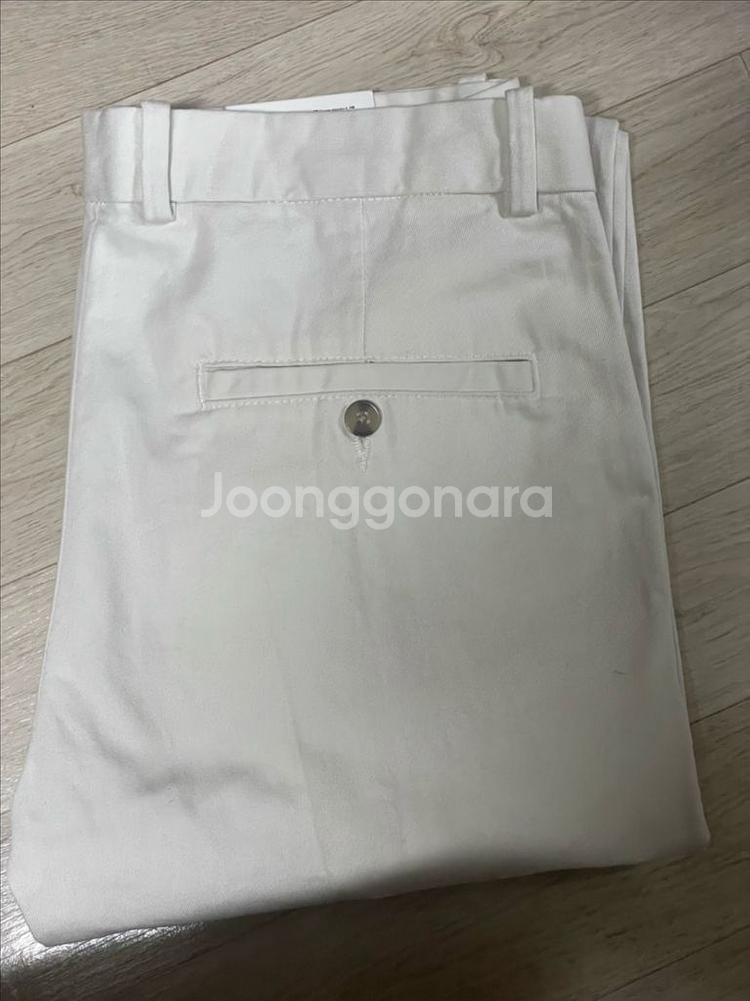 H&M 레귤러핏 크리스 레그 치노 팬츠 화이트 31 새--1