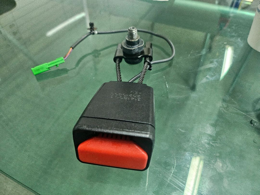 볼보v60 cc 조수석안전벨트--1