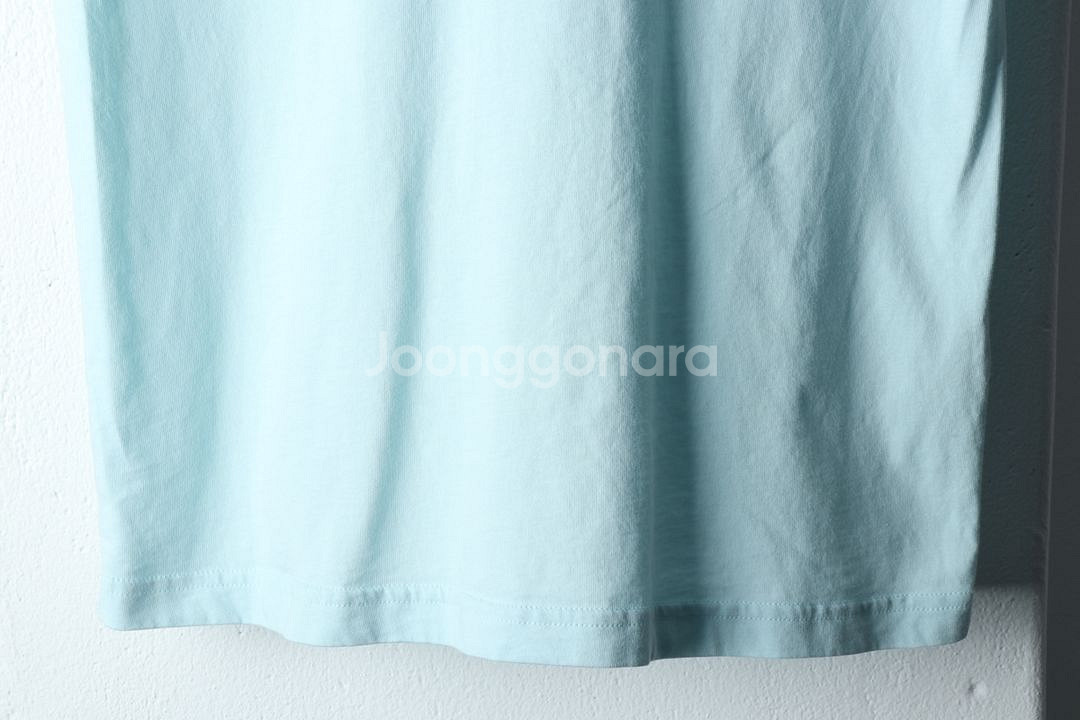 (M-L) 게스 반팔 티셔츠 연블루 로고--3