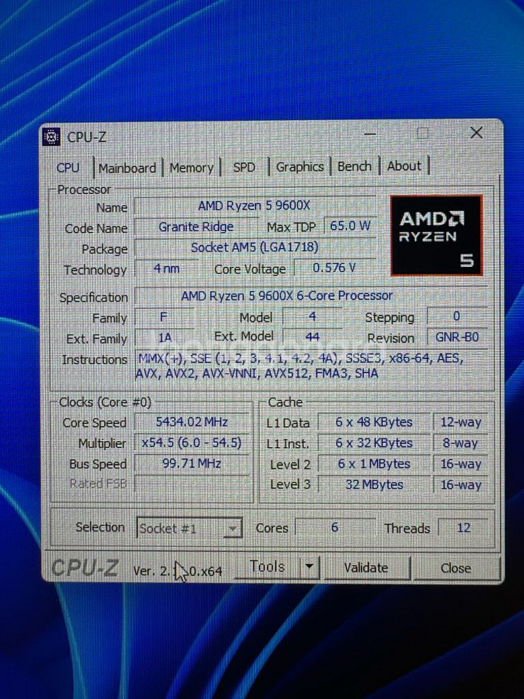 [게이밍 PC] 9600X + RTX 5070--1