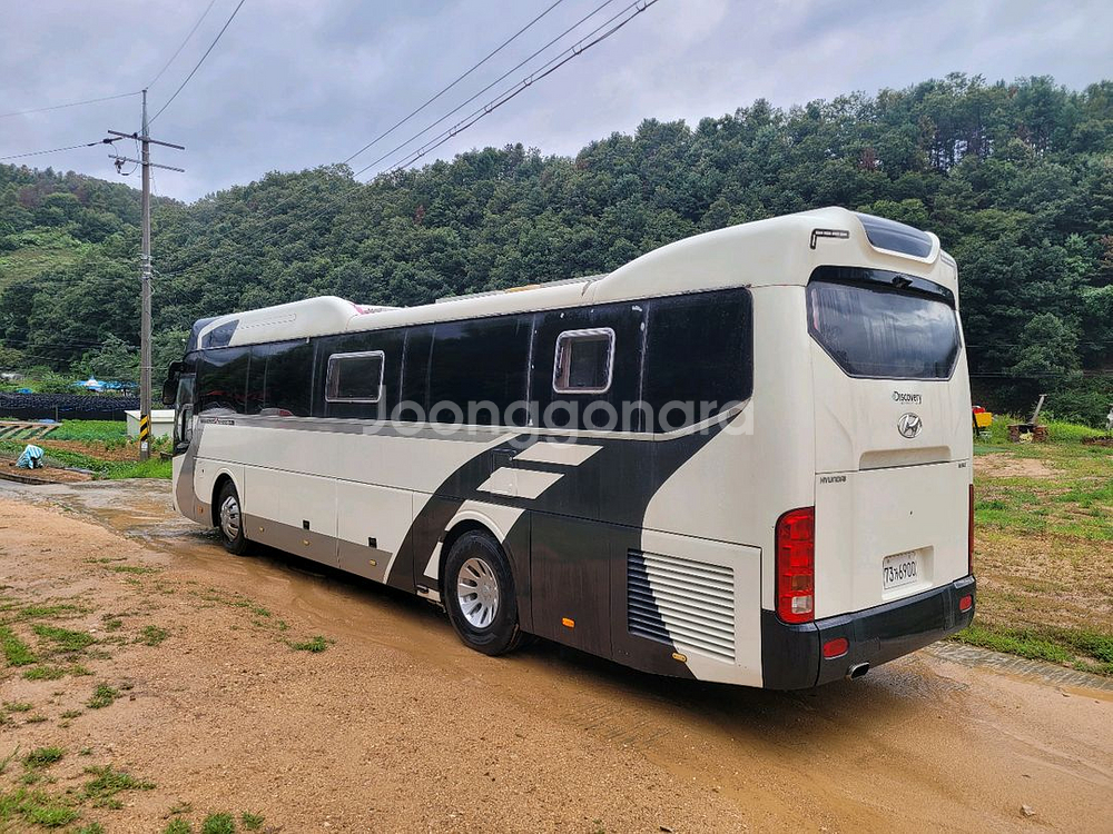 현대 유니버스 캠핑카--1