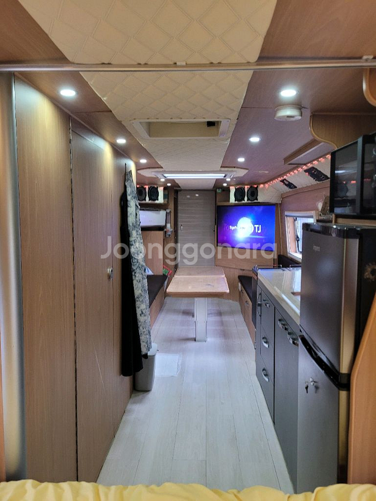 현대 유니버스 캠핑카--8