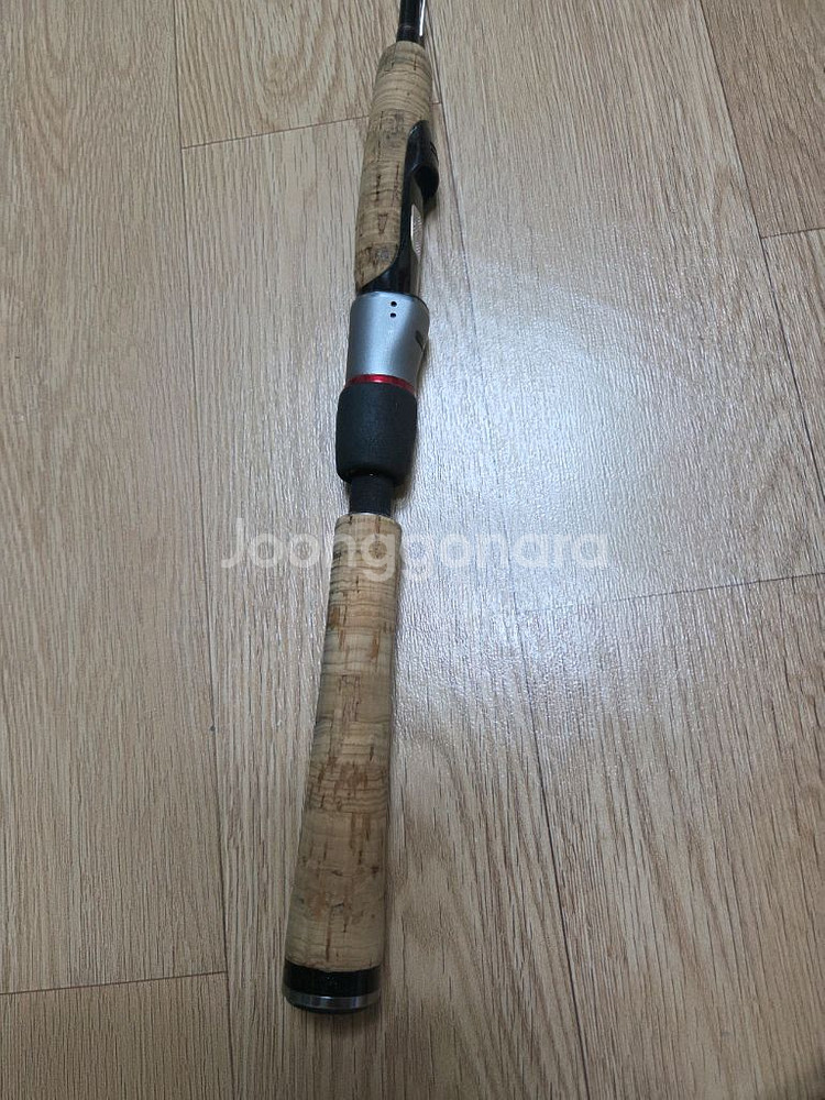 쏘가리 배쓰로드,엣지프라이,에버그린 등등 팝니다.--8
