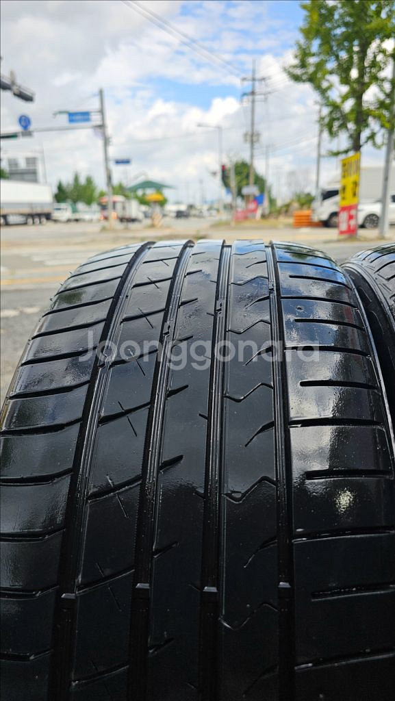 중고타이어 하빌리드 헤드킹 275/35R20 2본--1