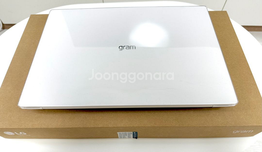 LG그램프로16 거의 새상품 정말 싸게 팔아요.--0