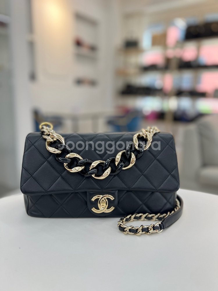 [럭스올 울산점]샤넬 시즌 클래식 플랩백 제니백--0