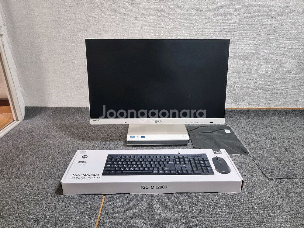 LG 일체형 컴퓨터 팝니다 24인치 사무용 일체형 PC--1